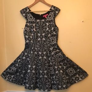 Embroidered cocktail dress
